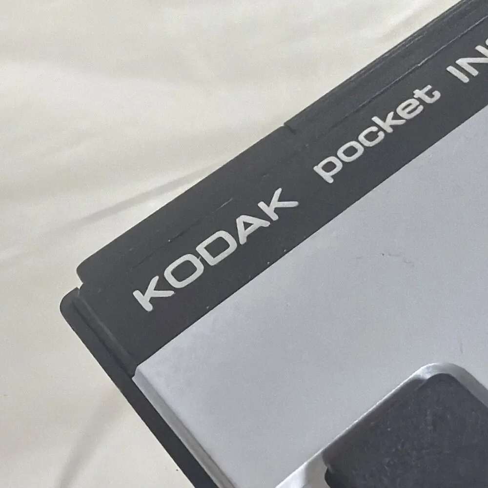 Vintage Kodak Pocket Instamatic 10 Camera 110 Film Magicube Untested
